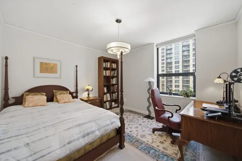 201 North Westshore Drive Chicago IL 60601