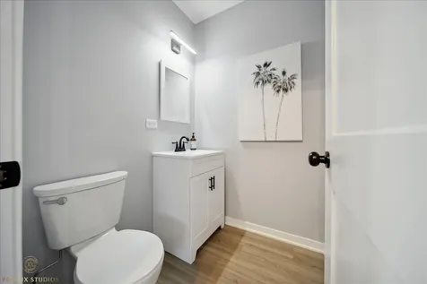 530 East 44th Place Chicago IL 60653