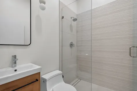 2132 West Potomac Avenue Chicago IL 60622