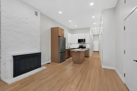 2132 West Potomac Avenue Chicago IL 60622
