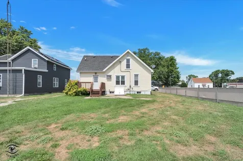46 North Locust Street Manteno IL 60950
