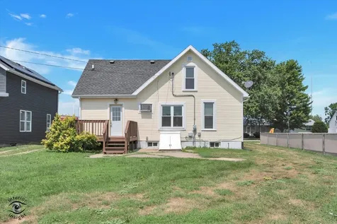 46 North Locust Street Manteno IL 60950
