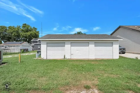 46 North Locust Street Manteno IL 60950