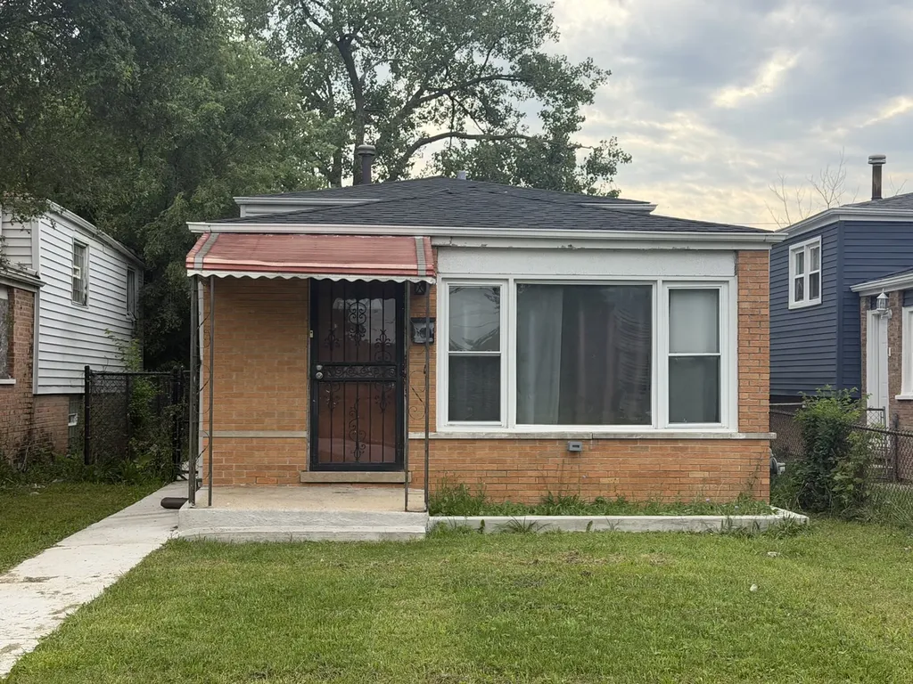 14613 Winchester Avenue Harvey IL 60426