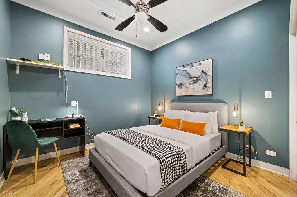 3756 West Leland Avenue Chicago IL 60625
