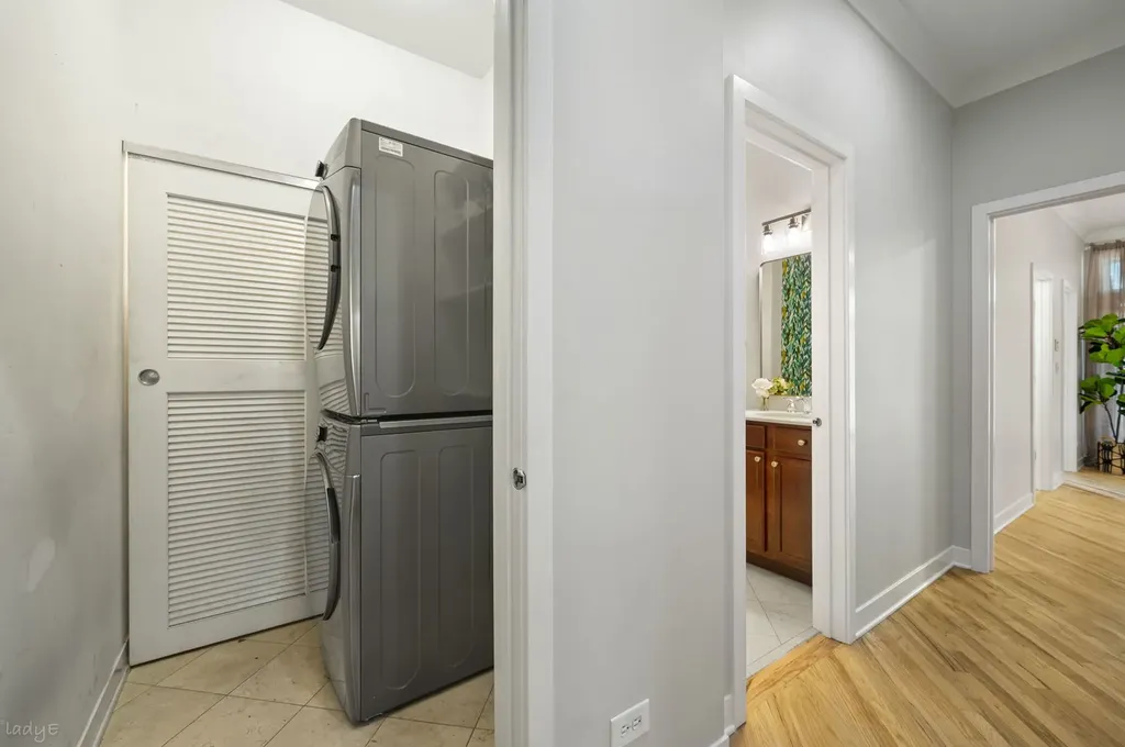 3756 West Leland Avenue Chicago IL 60625