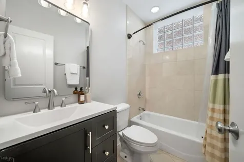 3756 West Leland Avenue Chicago IL 60625