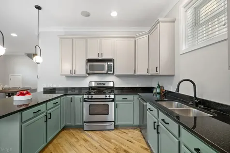 3756 West Leland Avenue Chicago IL 60625