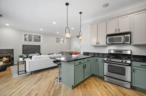 3756 West Leland Avenue Chicago IL 60625