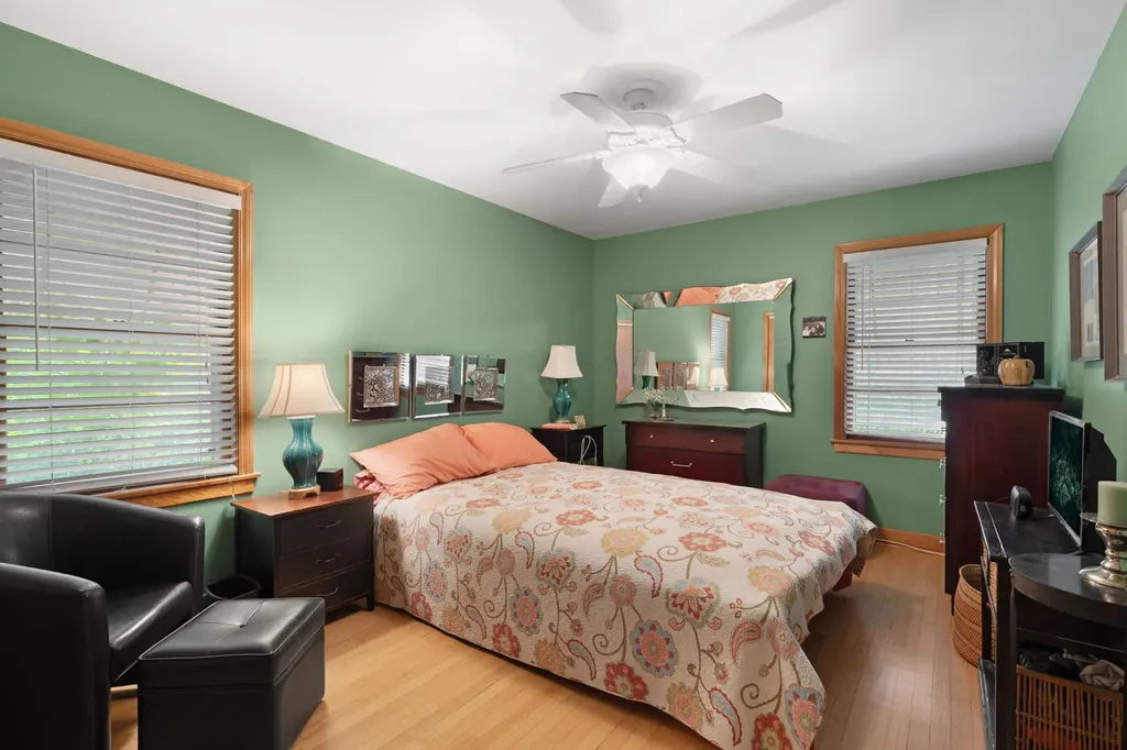 7030 North Ionia Avenue Chicago IL 60646