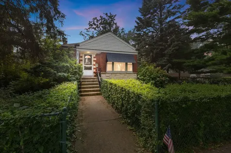 7030 North Ionia Avenue Chicago IL 60646