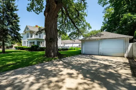302 South Oak Street Pontiac IL 61764