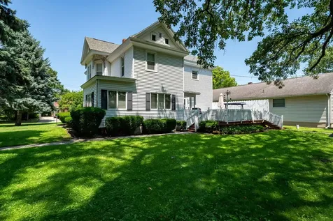 302 South Oak Street Pontiac IL 61764