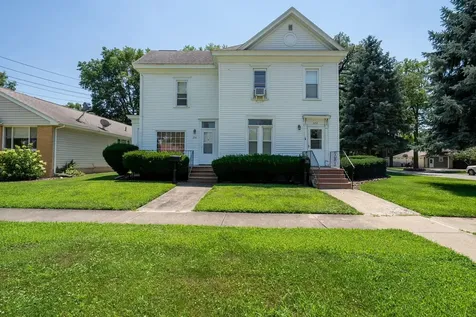 302 South Oak Street Pontiac IL 61764
