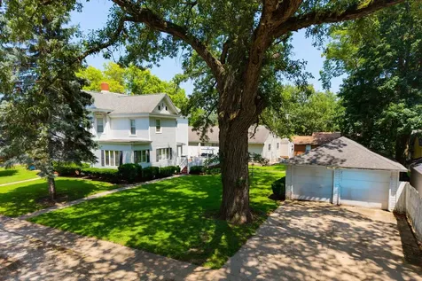 302 South Oak Street Pontiac IL 61764