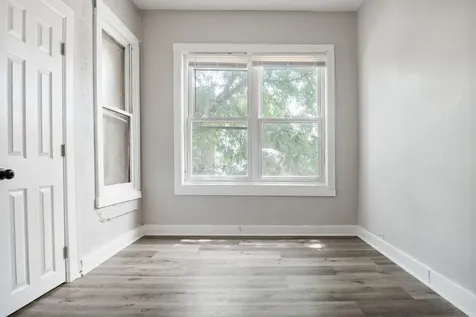 1536 West 70th Street Chicago IL 60636
