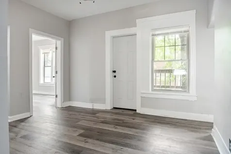 1536 West 70th Street Chicago IL 60636