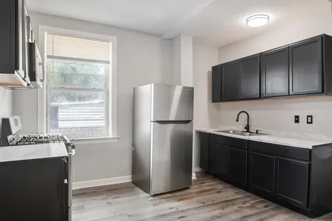 1536 West 70th Street Chicago IL 60636