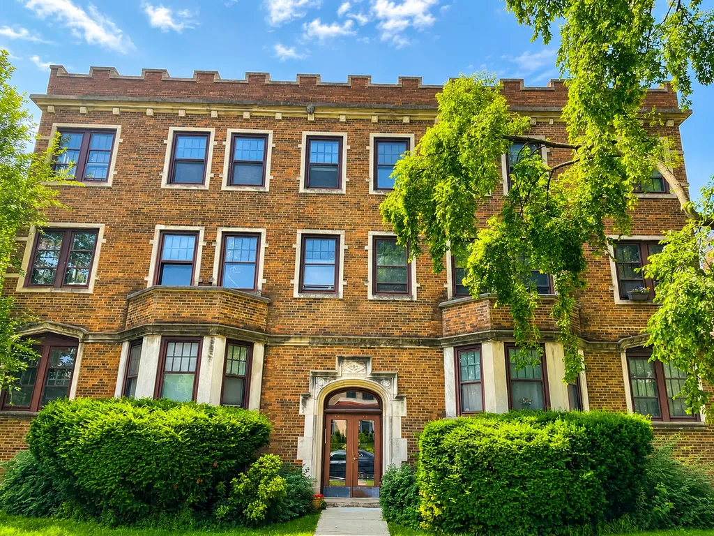 953 East Hyde Park Boulevard Chicago IL 60615