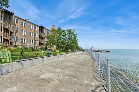 1210 West Jarvis Avenue Chicago IL 60626