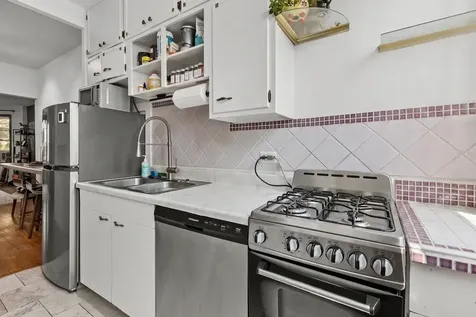 1210 West Jarvis Avenue Chicago IL 60626