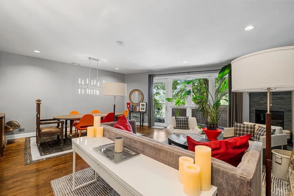 2442 West Madison Street Chicago IL 60612