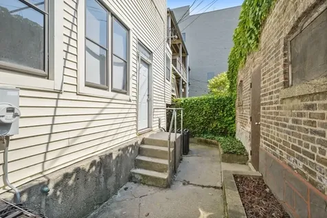 614 South Oakley Boulevard Chicago IL 60622