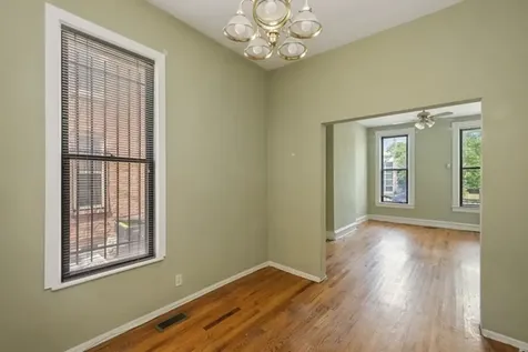 614 South Oakley Boulevard Chicago IL 60622