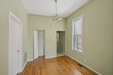 614 South Oakley Boulevard Chicago IL 60622