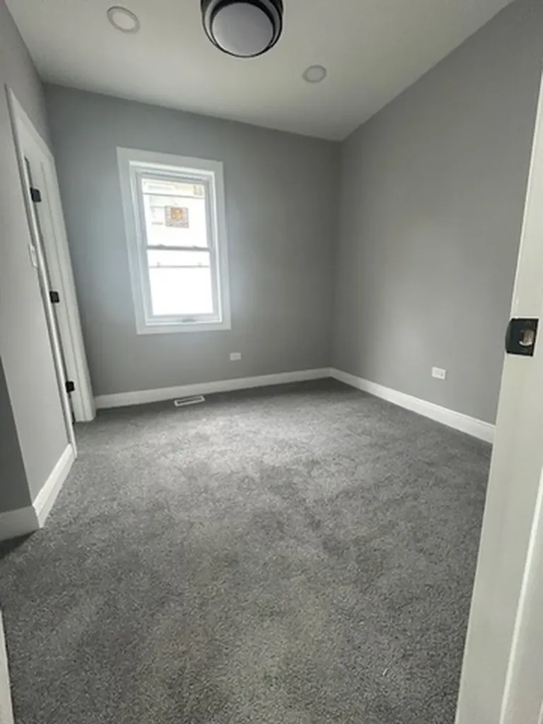 10509 South Edbrooke Avenue Chicago IL 60628