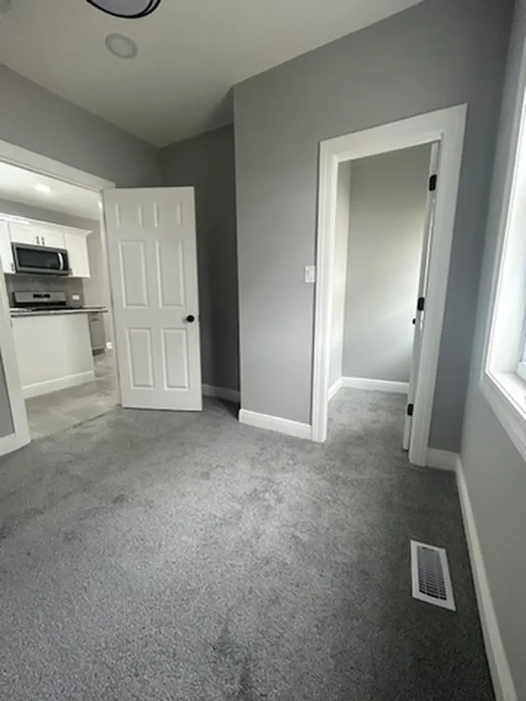 10509 South Edbrooke Avenue Chicago IL 60628