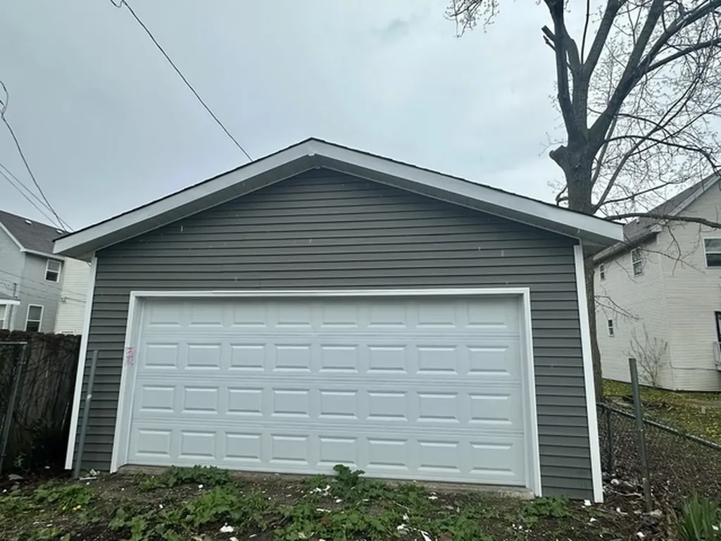 10509 South Edbrooke Avenue Chicago IL 60628
