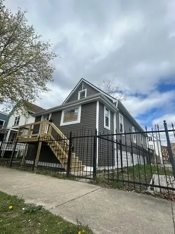 10509 South Edbrooke Avenue Chicago IL 60628