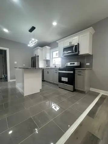 10509 South Edbrooke Avenue Chicago IL 60628