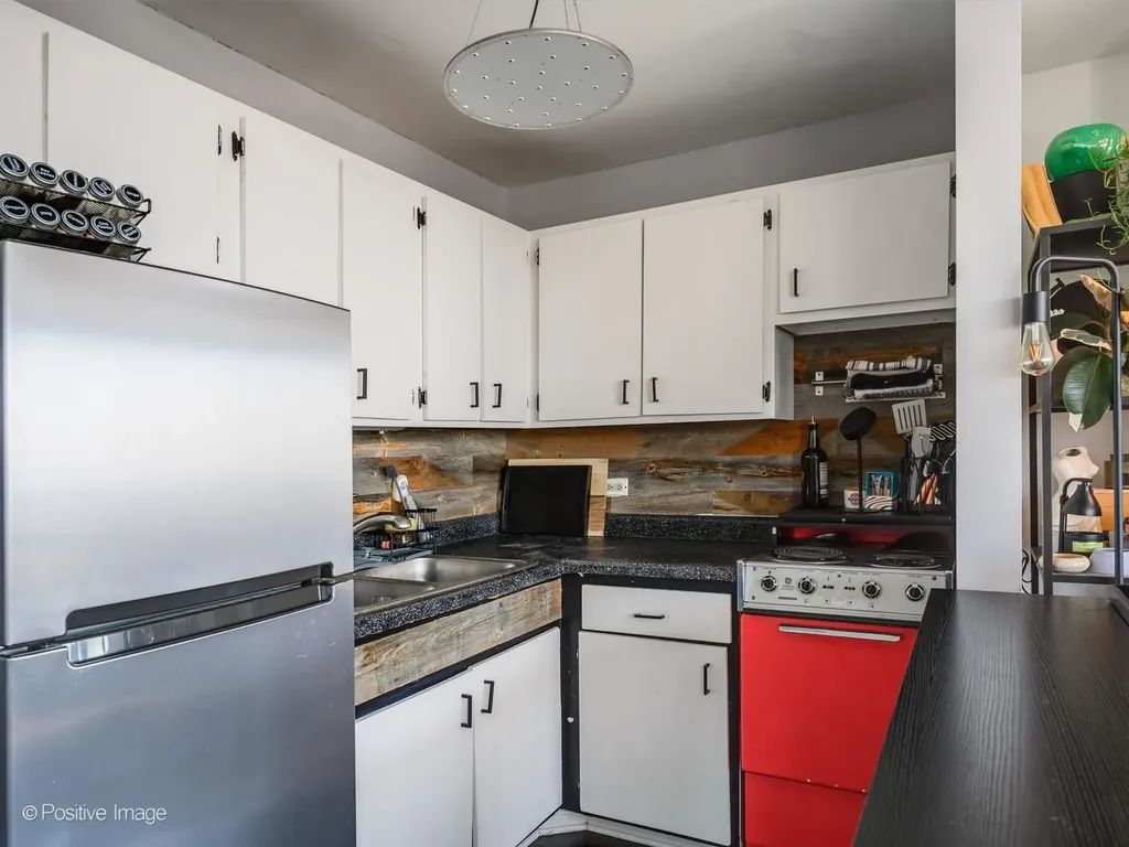 1122 North Clark Street Chicago IL 60610