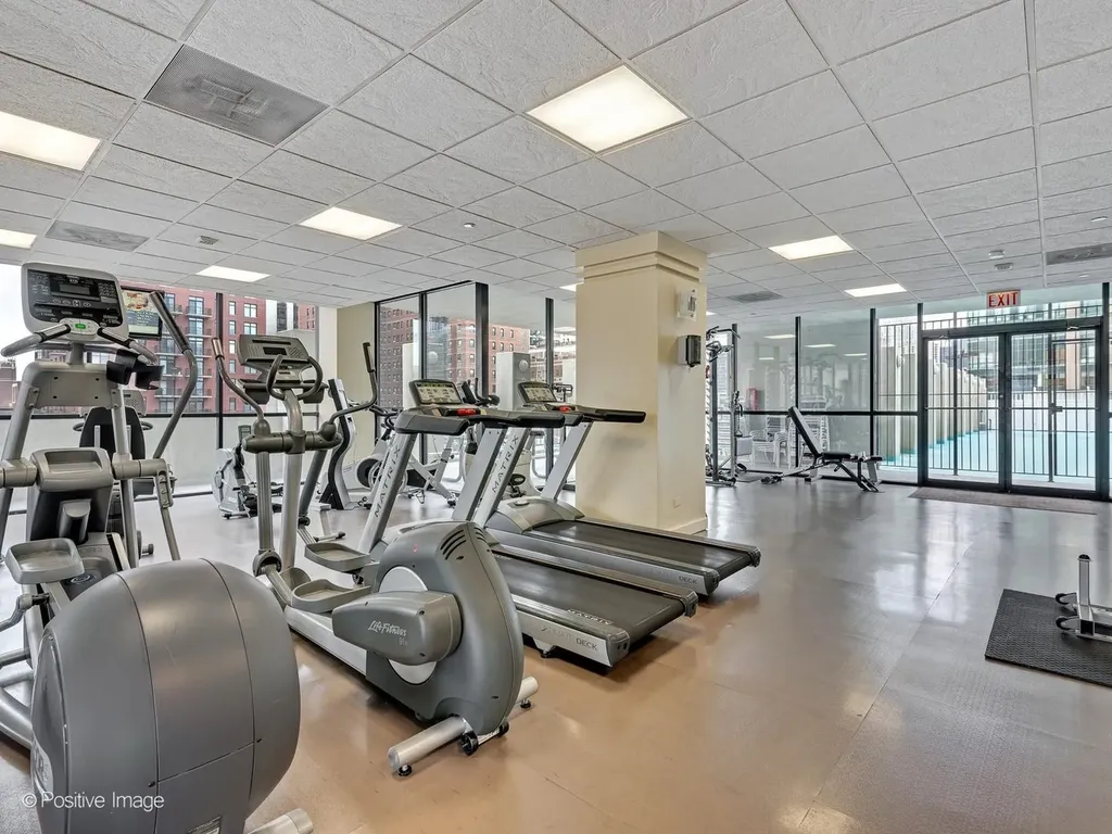 1122 North Clark Street Chicago IL 60610