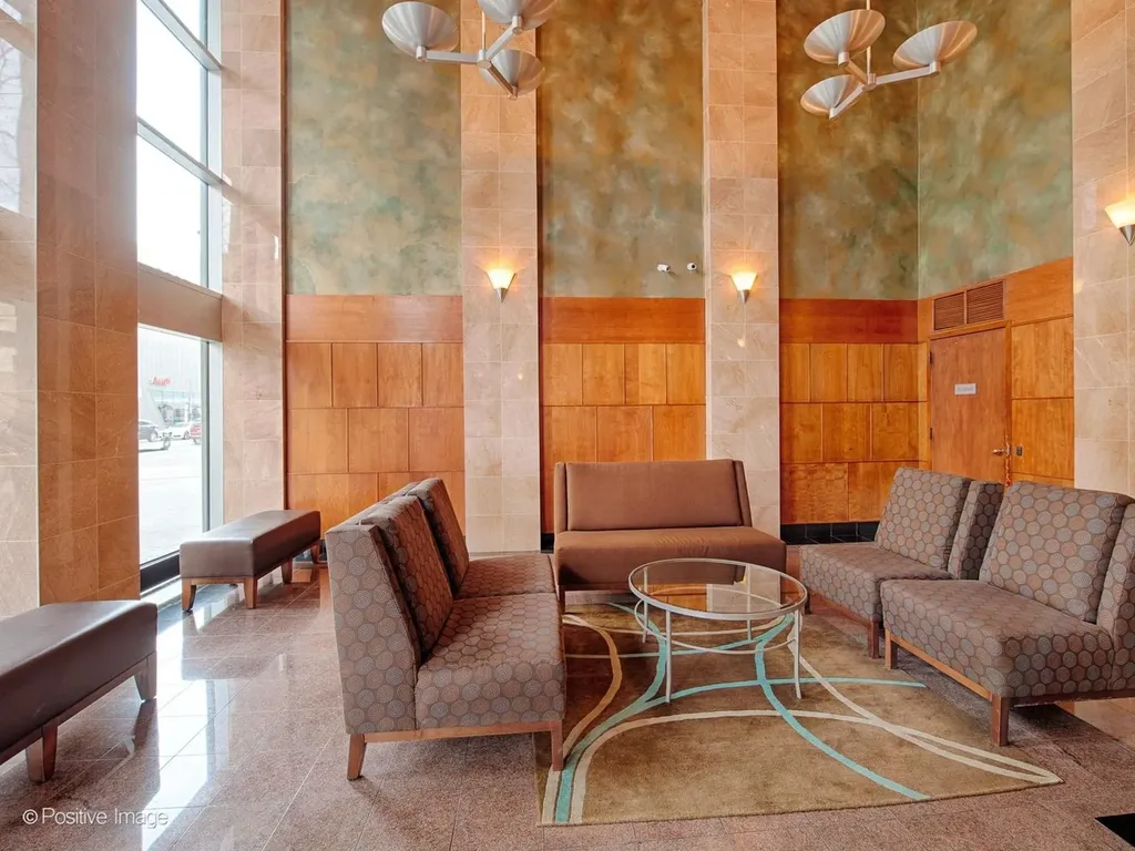1122 North Clark Street Chicago IL 60610