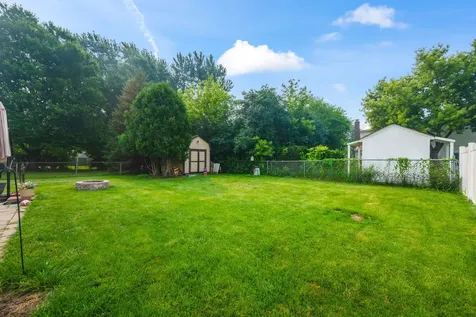 209 Alpine Drive Vernon Hills IL 60061