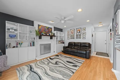 209 Alpine Drive Vernon Hills IL 60061