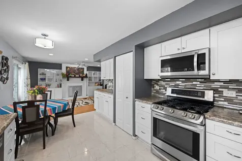 209 Alpine Drive Vernon Hills IL 60061
