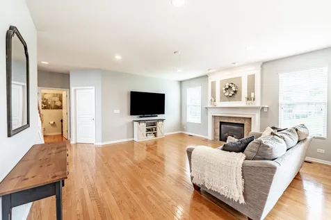 3106 Drury Lane Carpentersville IL 60110