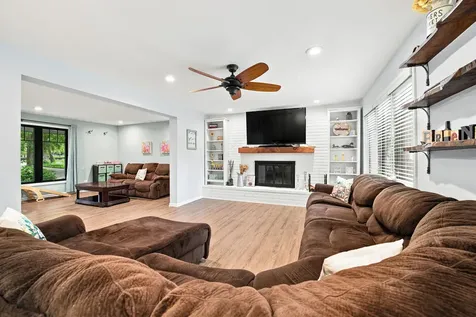 22220 South Eastcliff Drive Shorewood IL 60404