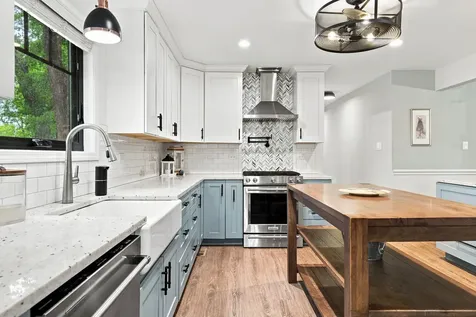 22220 South Eastcliff Drive Shorewood IL 60404