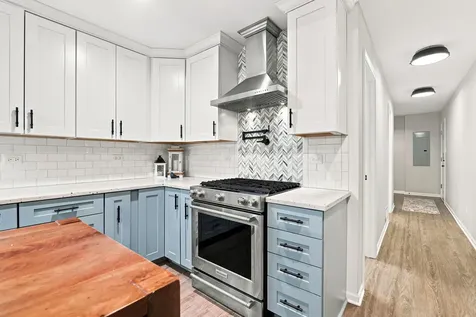 22220 South Eastcliff Drive Shorewood IL 60404