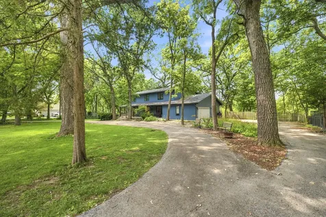 22220 South Eastcliff Drive Shorewood IL 60404