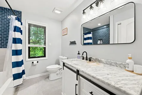 22220 South Eastcliff Drive Shorewood IL 60404