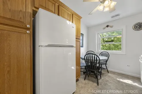 594 Elizabeth Drive Wood Dale IL 60191
