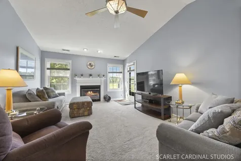 594 Elizabeth Drive Wood Dale IL 60191