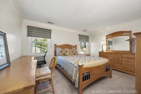 594 Elizabeth Drive Wood Dale IL 60191