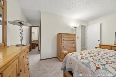 594 Elizabeth Drive Wood Dale IL 60191